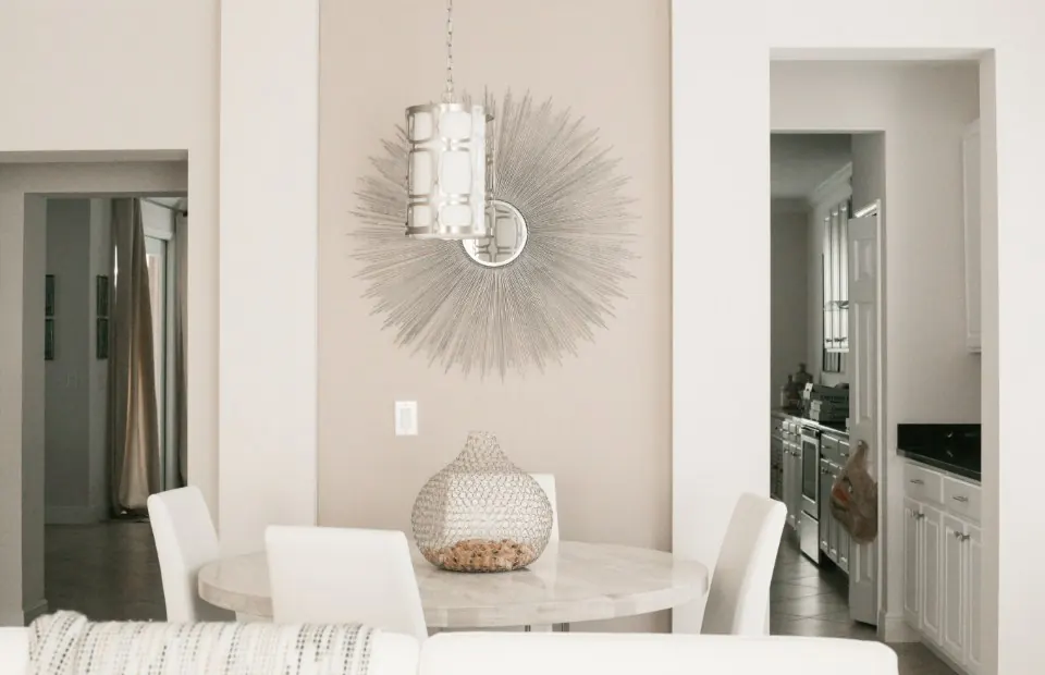 Move-in/out cleaning: Interior Dining