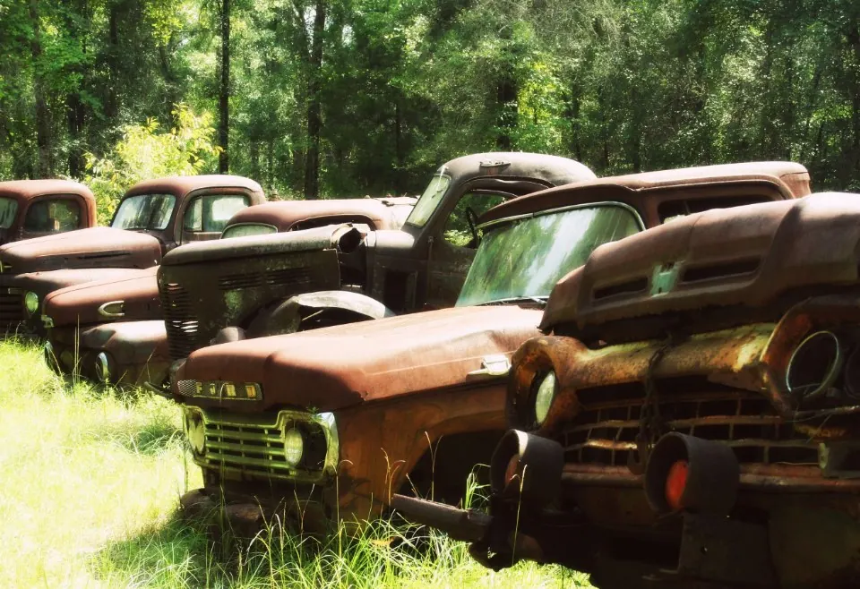 Auto lot cleanouts: Junkyard Metal