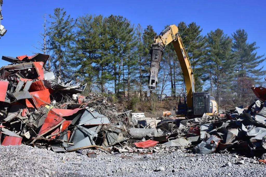 Demolition waste by a Mint Soup provider