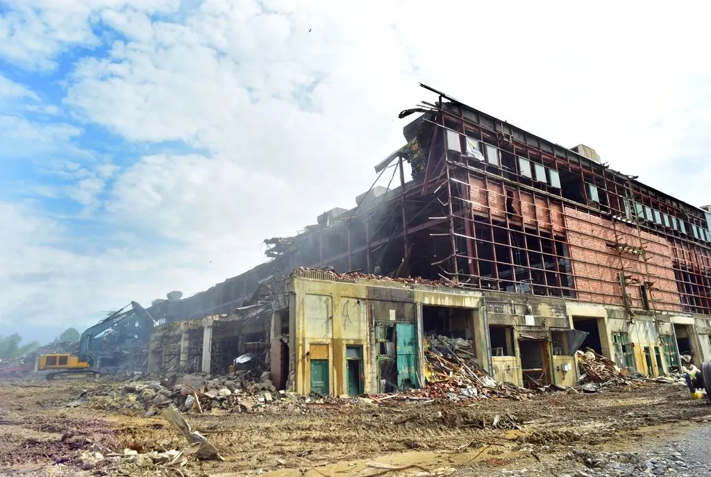 Demolition waste by a Mint Soup provider