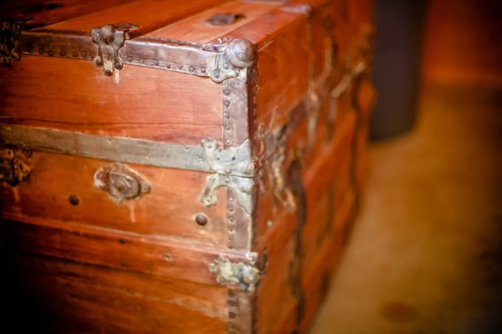 Furniture: Antique wooden box furniture