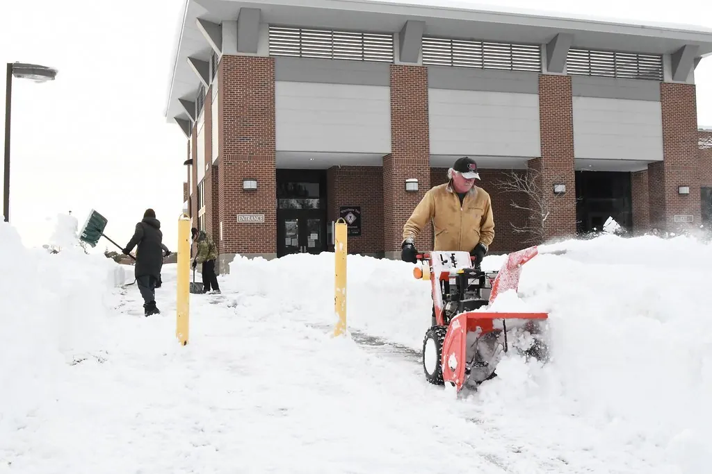 Driveway clearing by a Mint Soup provider